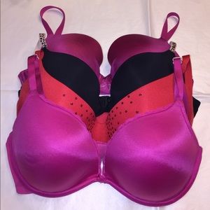 Cute and sexy 38C bra bundle!!