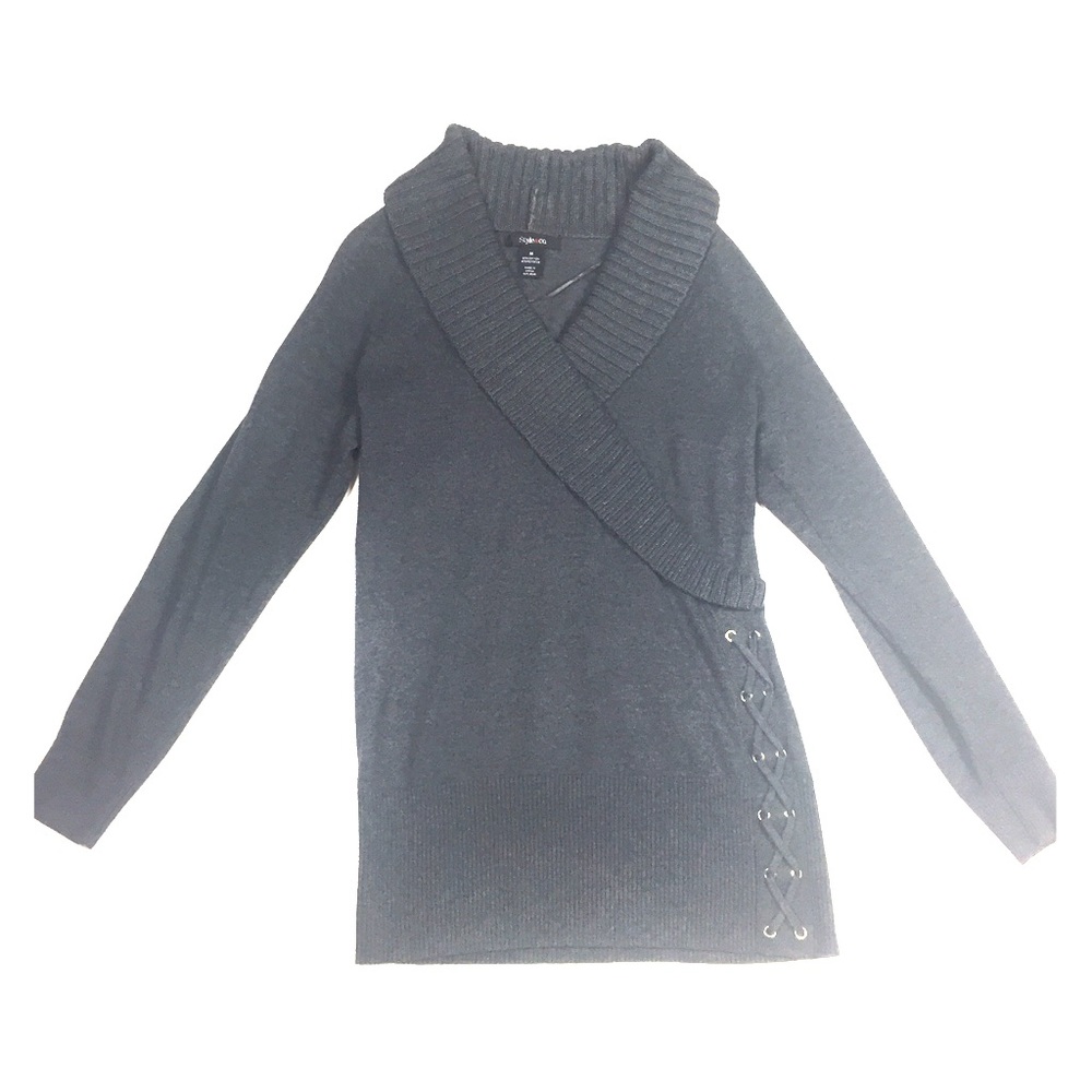 Gray criss-cross v-neck sweater SZ M