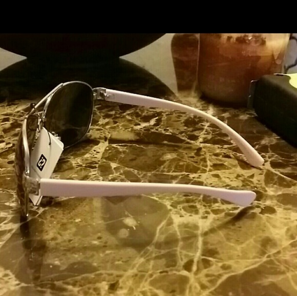 Sunglasses - Picture 2 of 3