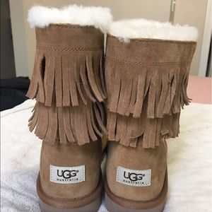 Chestnut fringe Uggs