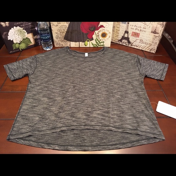 Lululemon Run it Out Tee-Black/Gray, Size 12 - Picture 2 of 5
