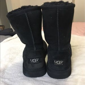 Black uggs