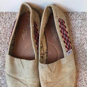 TOMS originals: blue/red detailing