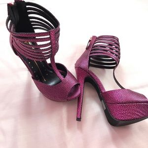 Shoe dazzle pink shoes