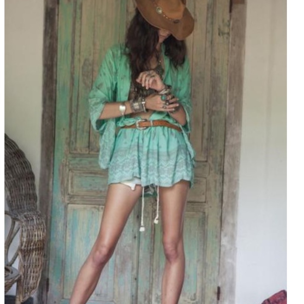 🔆❤️🌺🔷 | NWT | Oversized Chiffon Printed Overlay