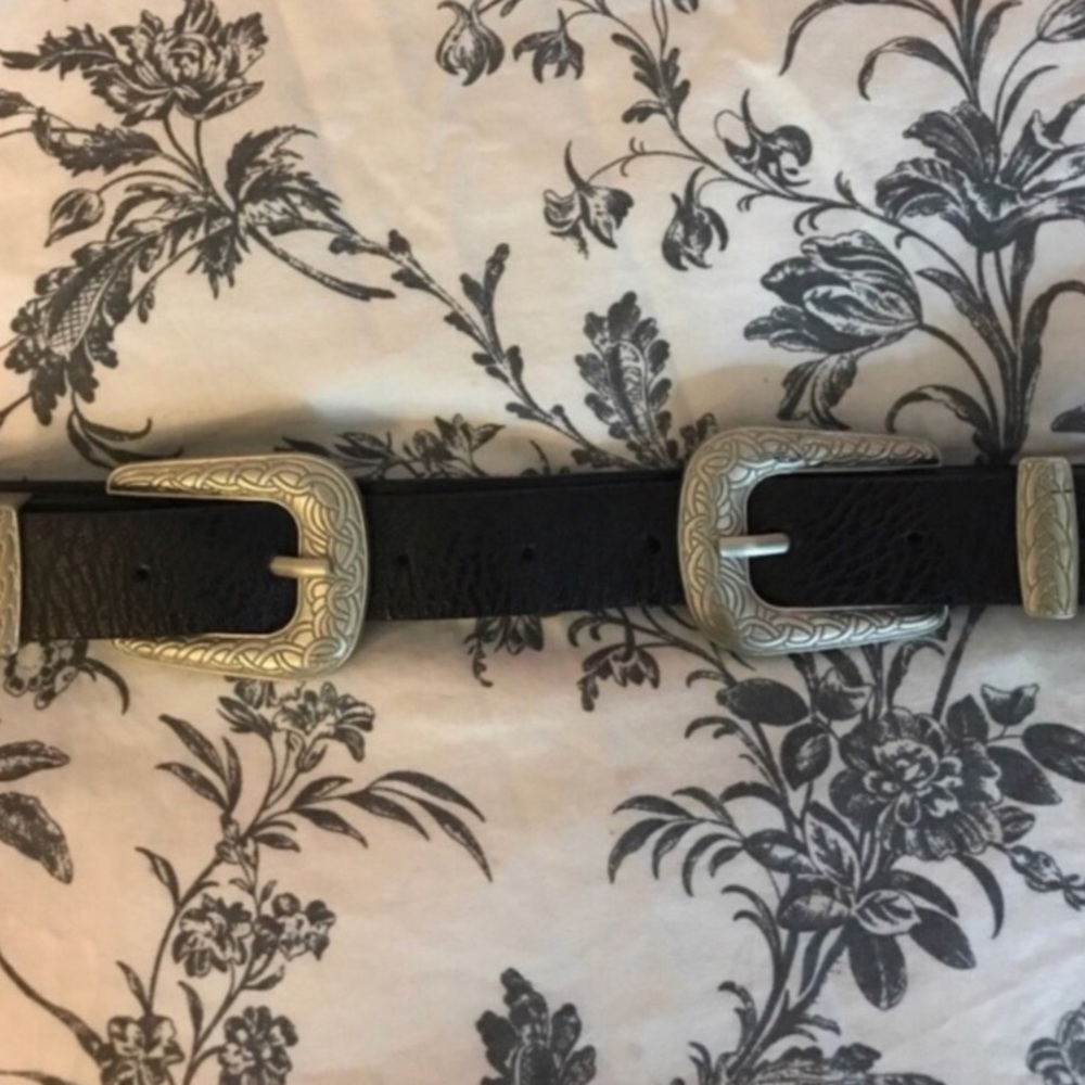 Silver Double Bucket vegan Belt - Picture 4 of 6