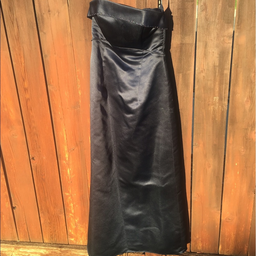 Navy strapless formal gown
