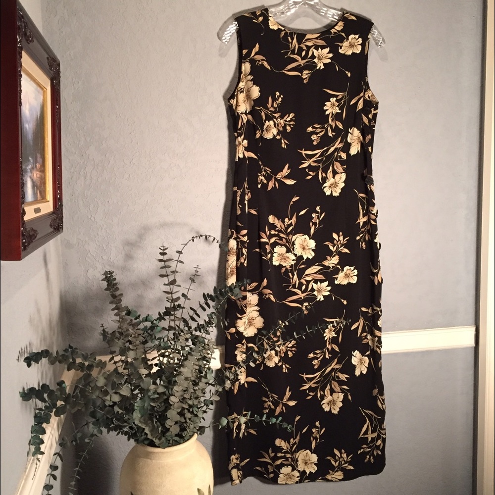 Sleeveless Black Floral Print Dress