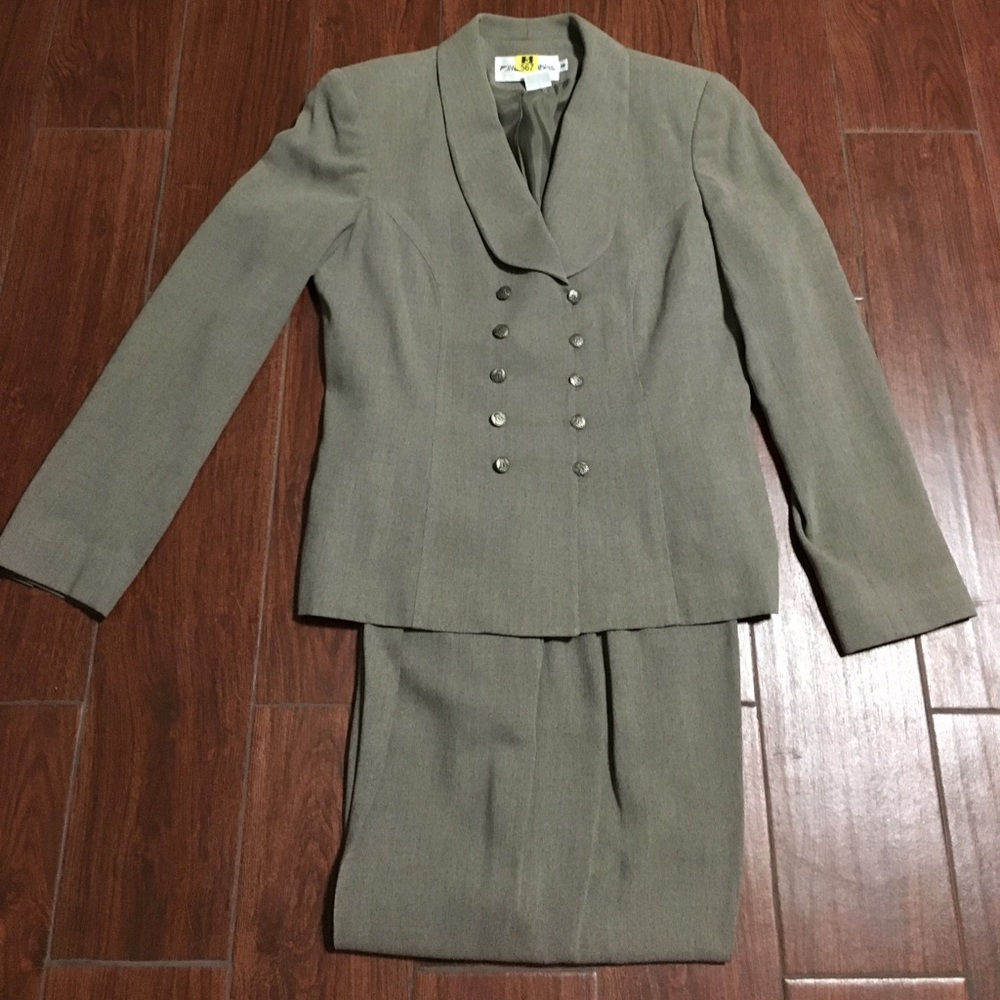 JH Collectibles women's pantsuit size 8