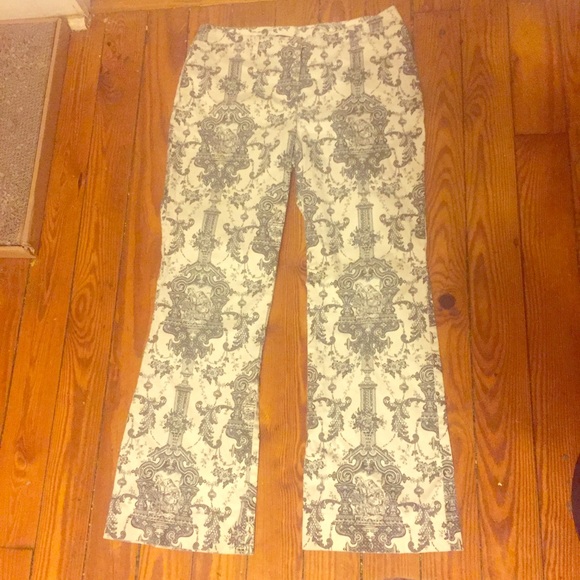 ❌SOLD❌ Cream Pants w/ Gray Architectural Pattern - Picture 2 of 7