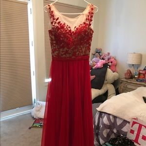 SHERRI HILL FORMAL GOWN