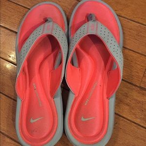 Nike flip flops