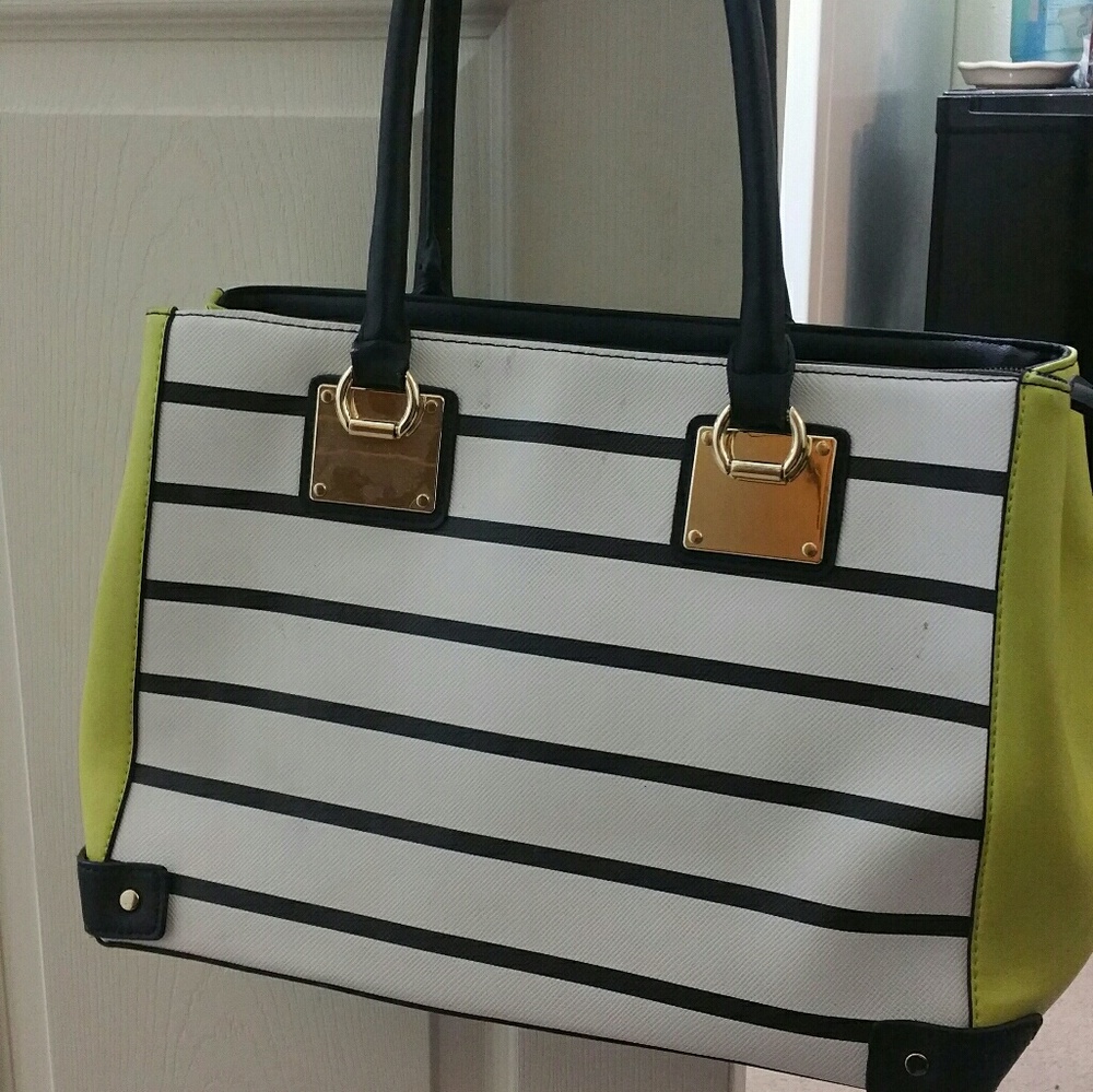 Hand bag