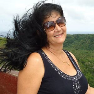 Meet your Posher, Julia