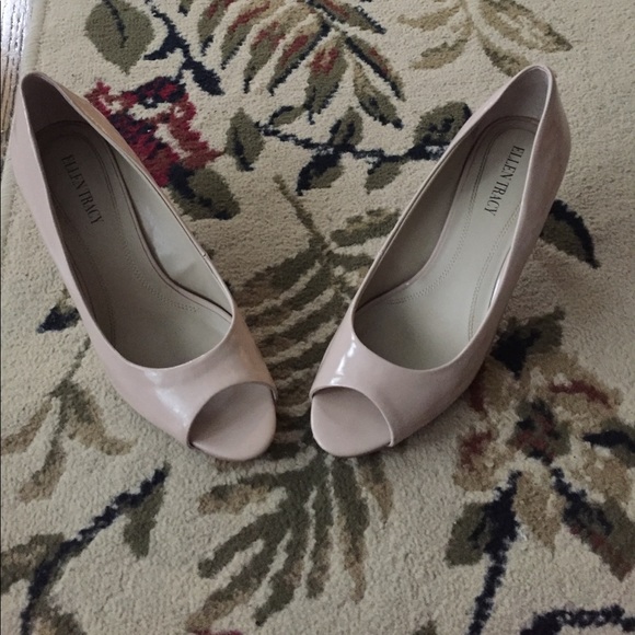 Ellen Tracy shoes. Vanna. 7 1/5 M - Picture 2 of 4