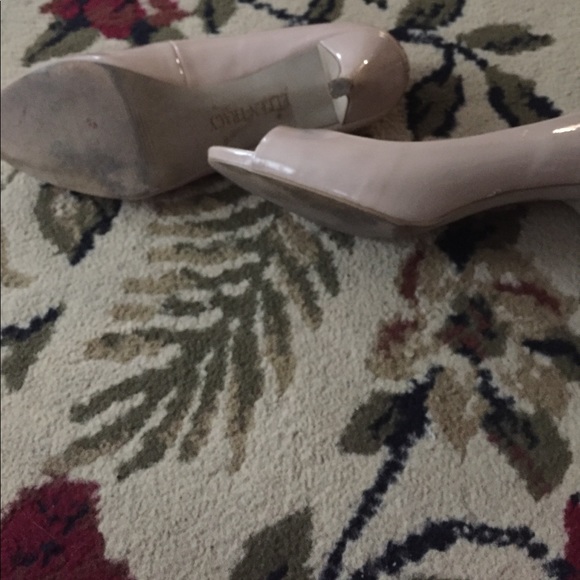 Ellen Tracy shoes. Vanna. 7 1/5 M - Picture 3 of 4