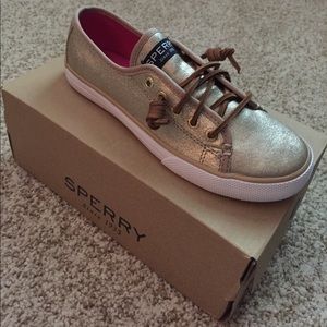 Kids size 1.5 gold sea coast sperrys