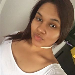 Meet your Posher, Jeannette