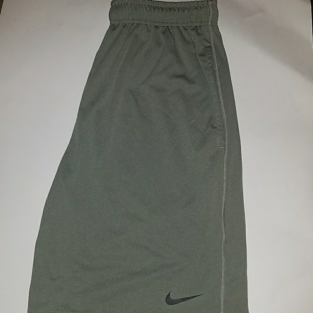 Nike mens basketball shorts