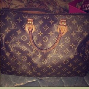Authentic Louis Vuitton Speedy 40