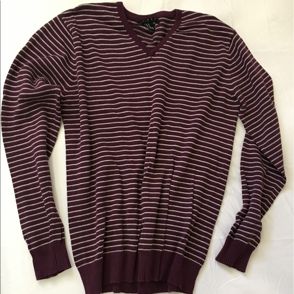 Forever 21 Men V-neck sweater like new no tag
