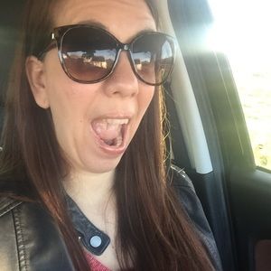 Meet your Posher, Heidi