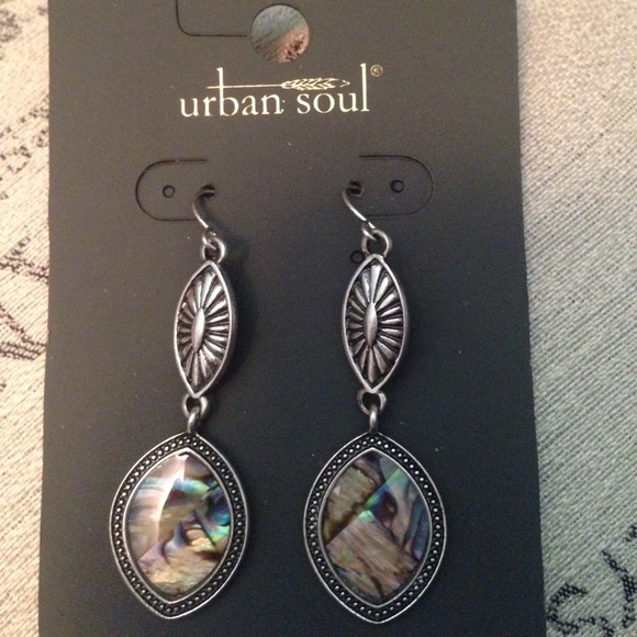 Urban Soul Jewelry - Urban Soul drop earrings