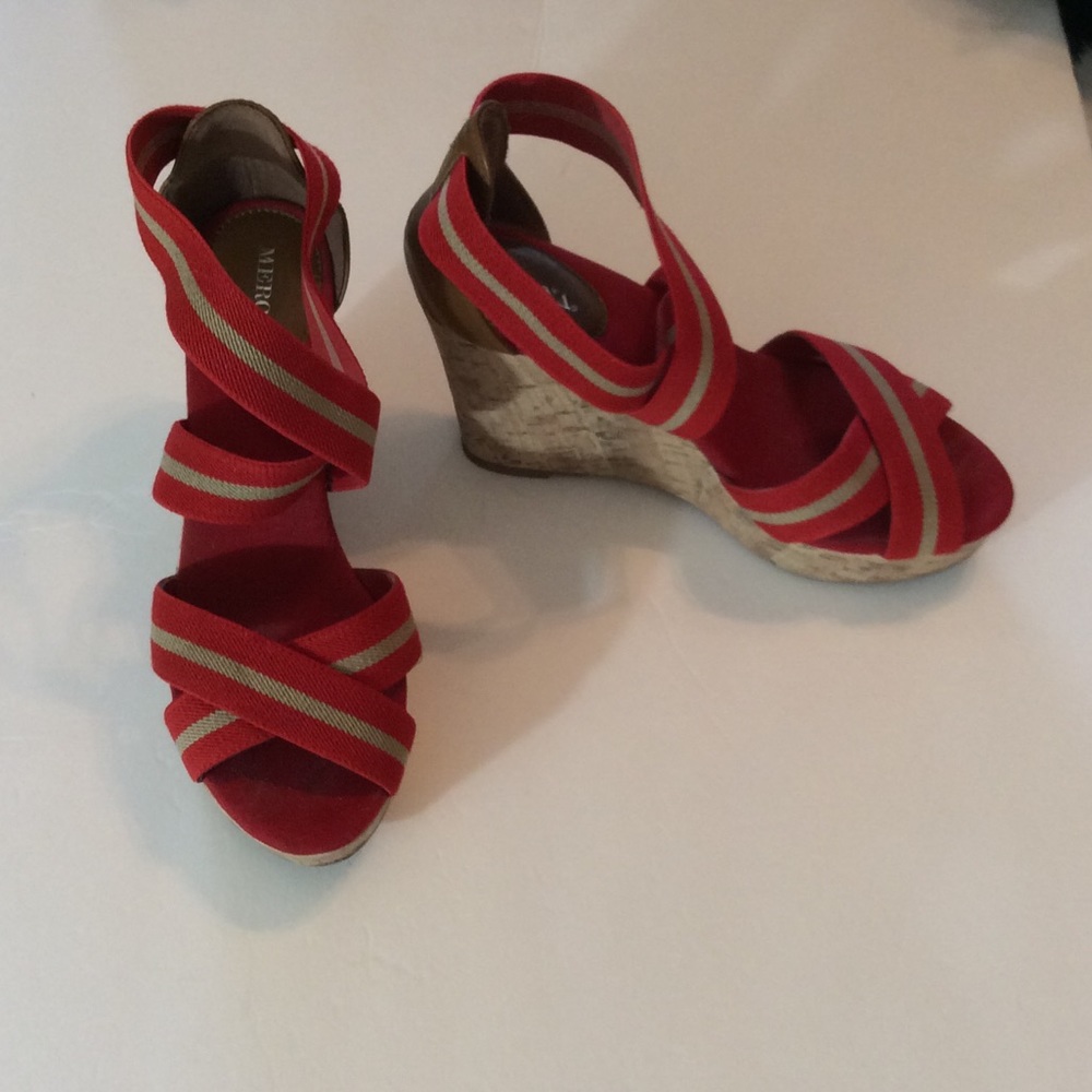Merona Red Wedge