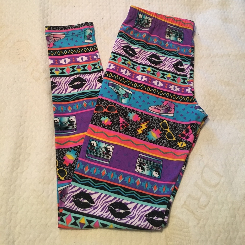 CCO⬇️ Super soft sueded leggings - 80's print