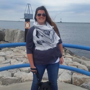 Meet your Posher, Elizabeth