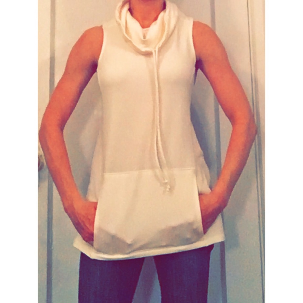 NWOT CALIA hooded tank