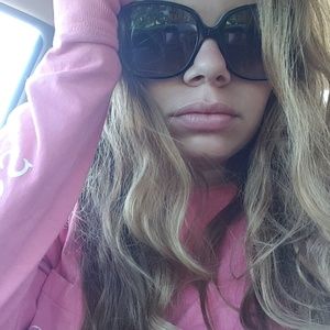 Meet your Posher, Alexandria