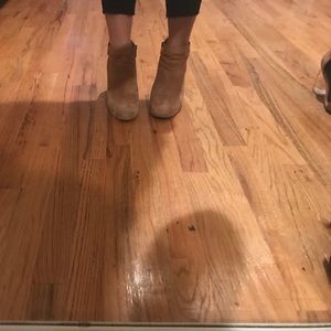 Comptoir de cotonniers camel booties.