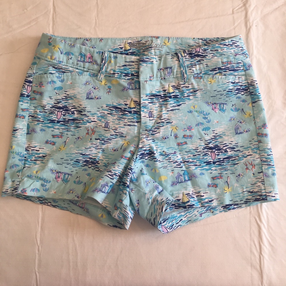 Cute patterned shorts!