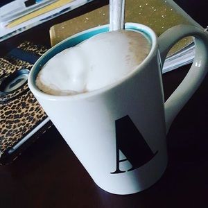 Meet your Posher, Aja