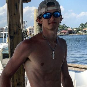 Meet your Posher, Sidney