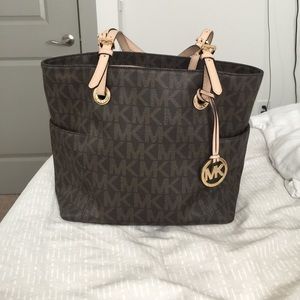 Michael kors tote