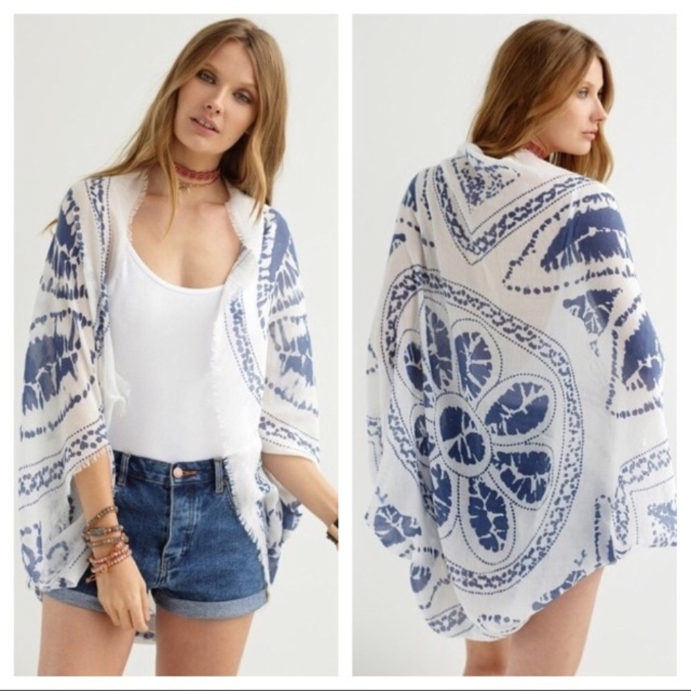 Blue and white kimono