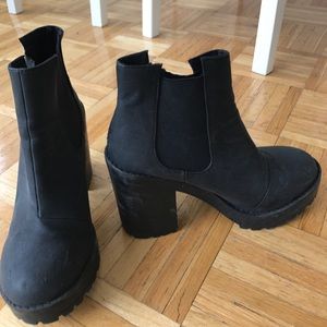 Platform ankle boots