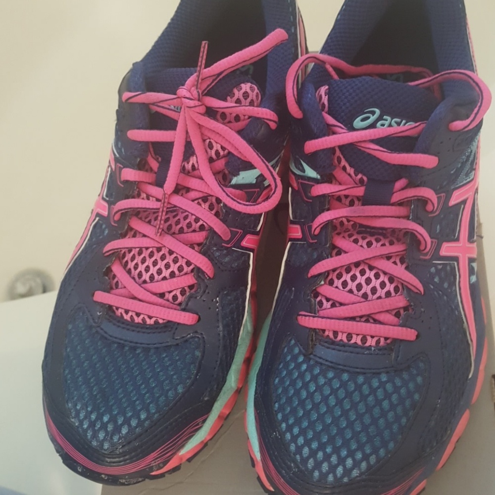 Great condition Asics Gel Flux 2