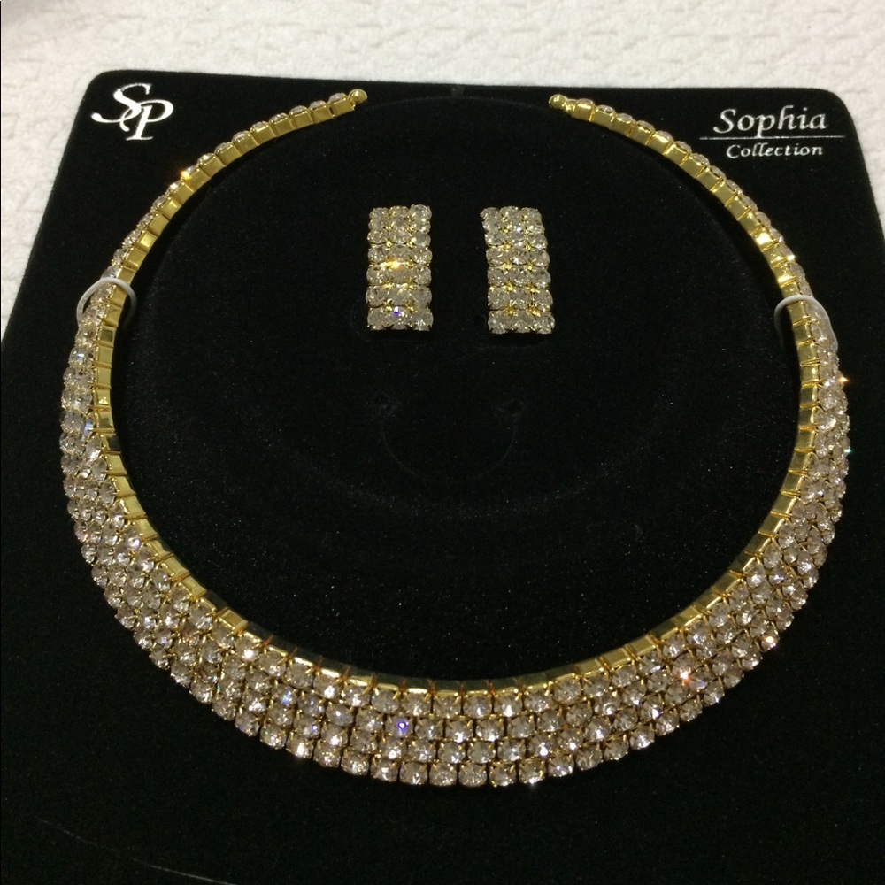 CLOSET CLOSING SALE NWT Rhinestone choker/earrings