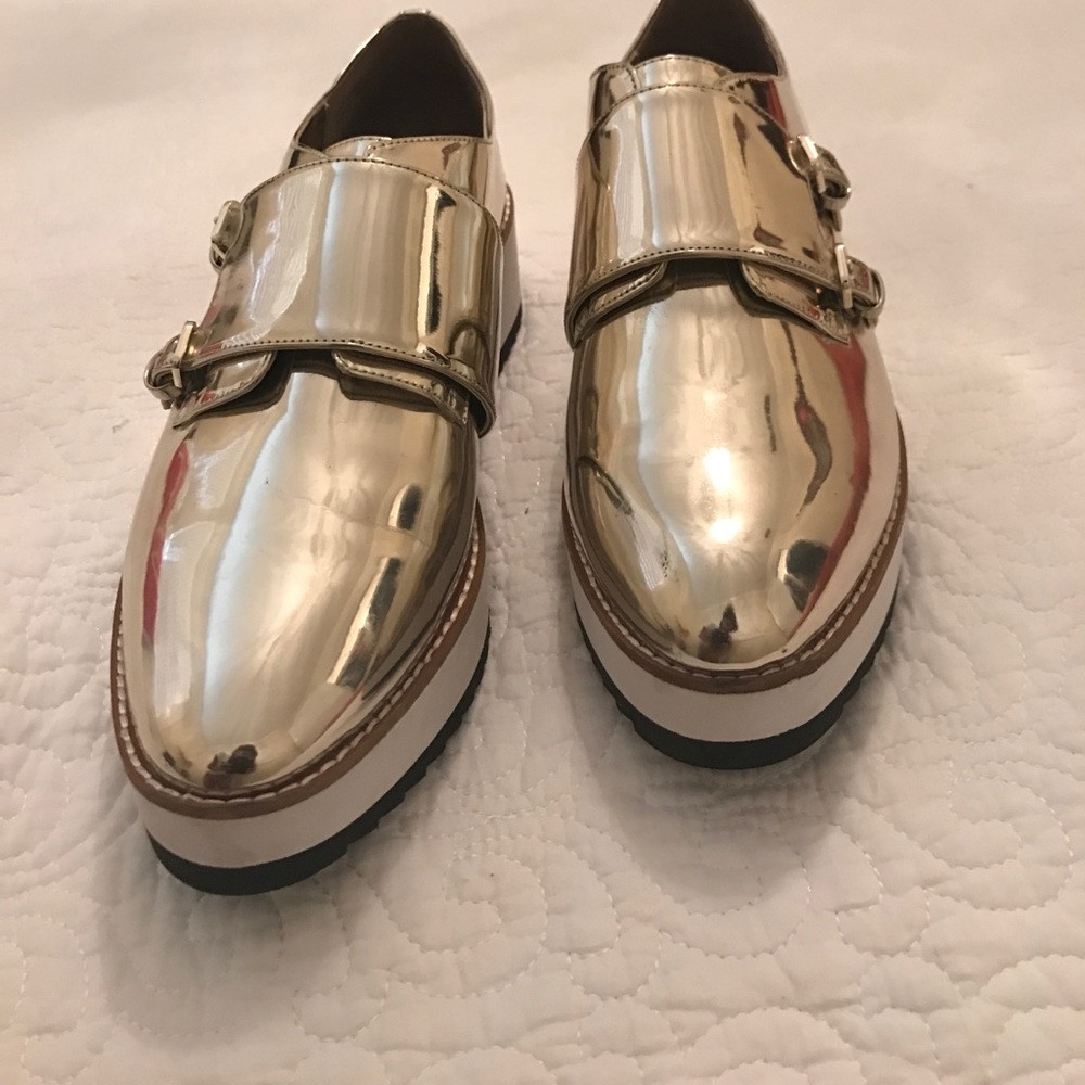 Gold wedge platform shoe