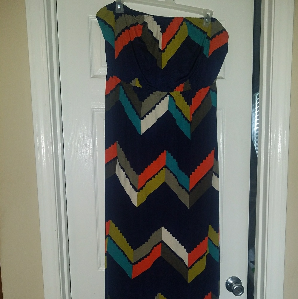 Strapless chevron maxi