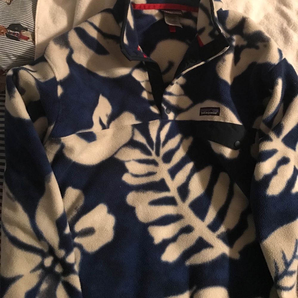 Patagonia Synchilla Large Blue Hawaiian