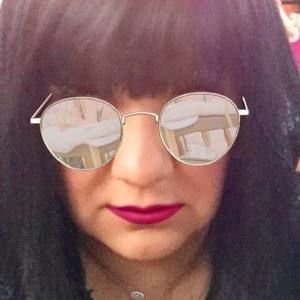 Meet your Posher, Deborah