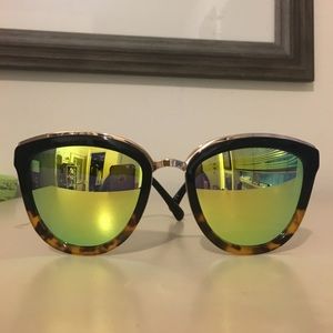 Diff eyewear sunglasses- NEW- rose style