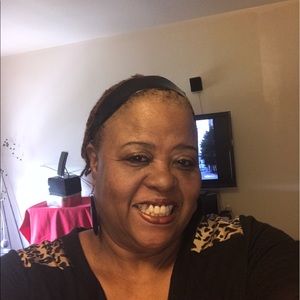 Meet your Posher, Denise