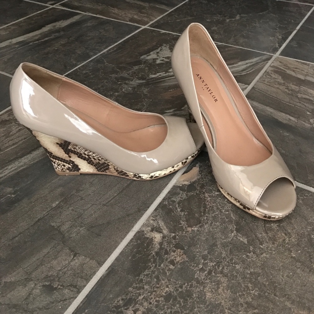 Ann Taylor wedges