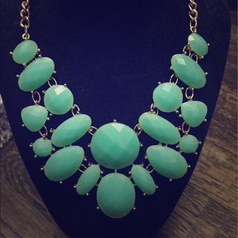 Beautiful Turquoise Accent Necklace