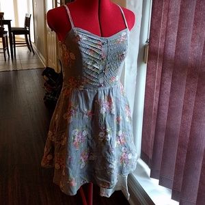 Lauren Conrad Spring Dress with pockets